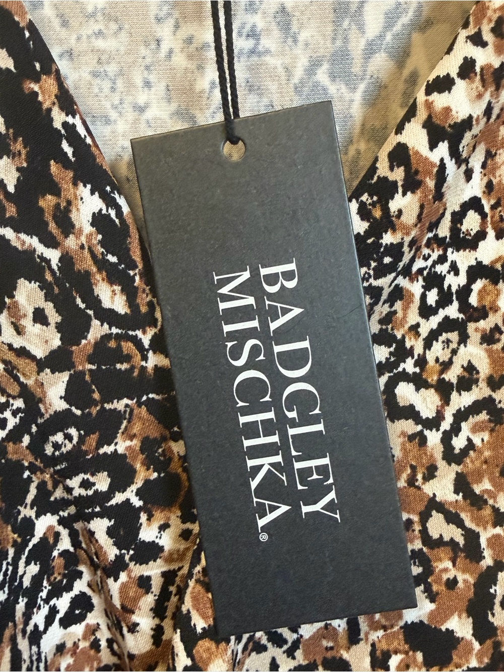NWT Badgley Mischka XL Leopard Print Sleeveless Draped V-Neck Blouse Top - Picture 6 of 9